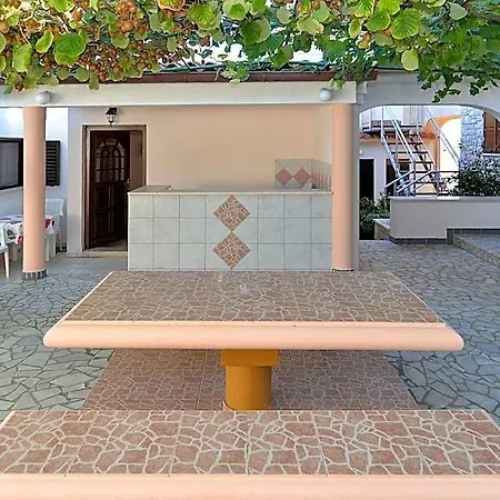 811 3* Ližnjan