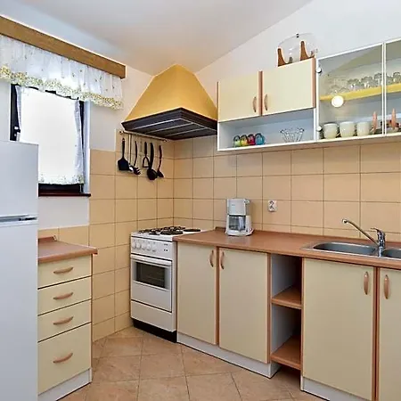 811 3* Ližnjan