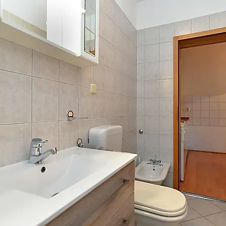 Hotel 811 Ližnjan