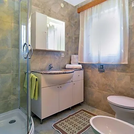Hotel 811 Ližnjan